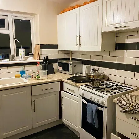 Comfortable Double Bedroom In London